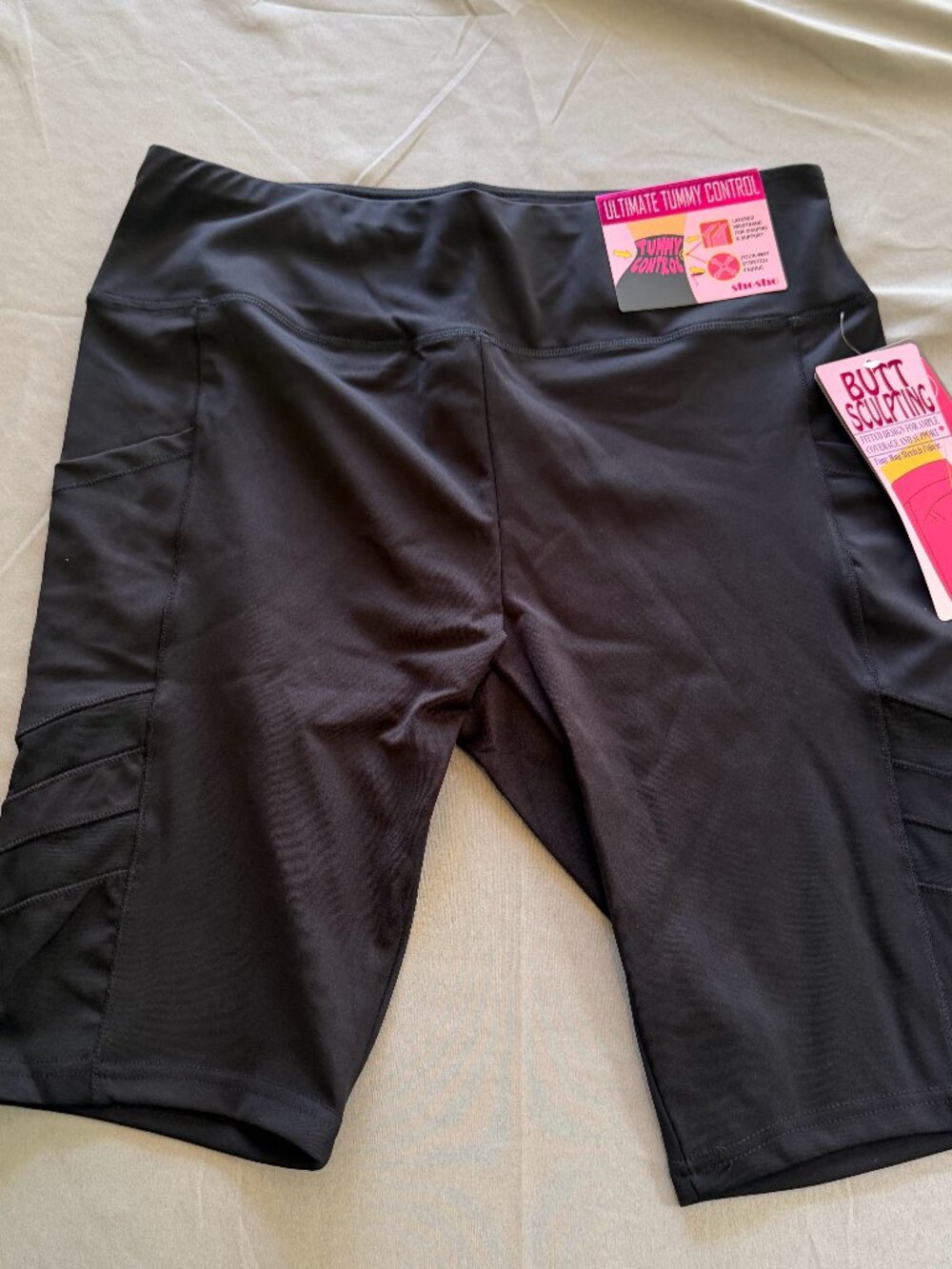 Shosho Women's Plus Size 2XL Black Bike Shorts Pockets Butt Scultping NWT